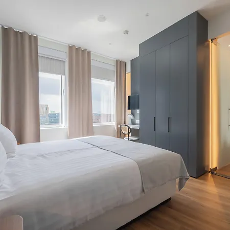 Limehome Gatwickstraat Aparthotel 3*