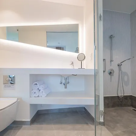 Limehome Gatwickstraat Aparthotel 3*