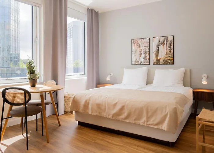 Limehome Gatwickstraat Aparthotel 3*