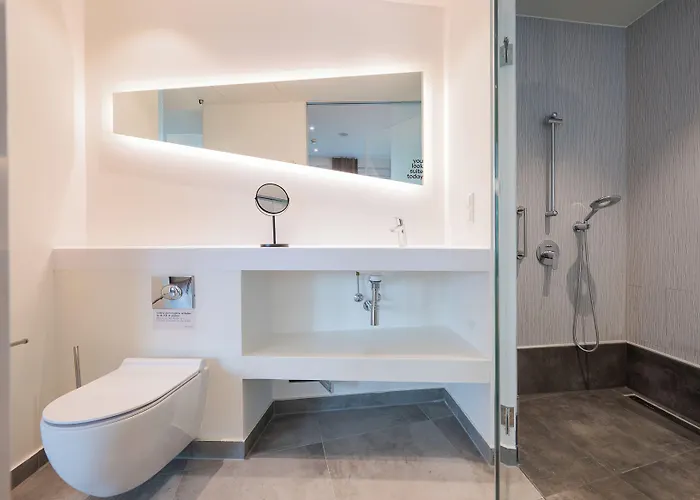 Limehome Gatwickstraat 3*